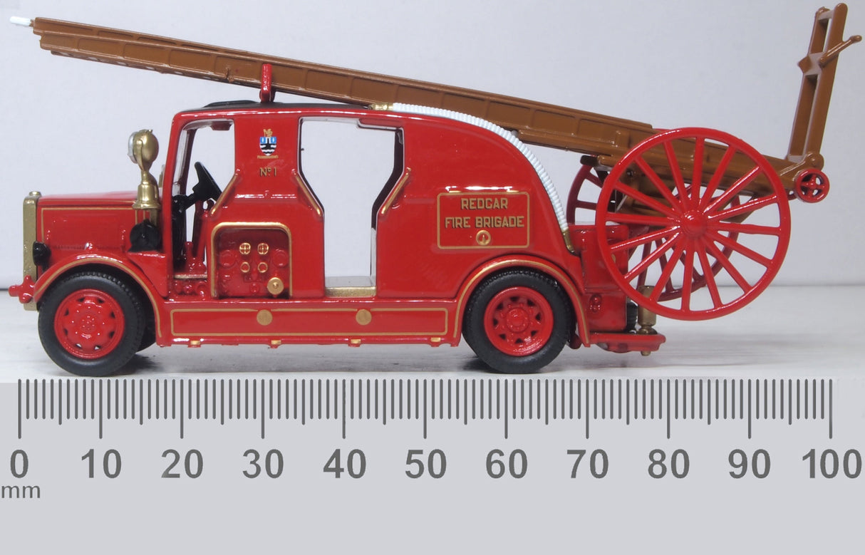 Oxford Diecast 76LC004 Leyland Cub FK7 Redcar Fire Brigade - 1:76 Scale