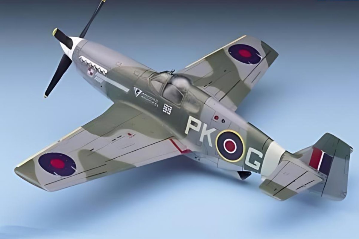 Academy 12464 | P - 51B Mustang 1:72 Scale - Phillips Hobbies
