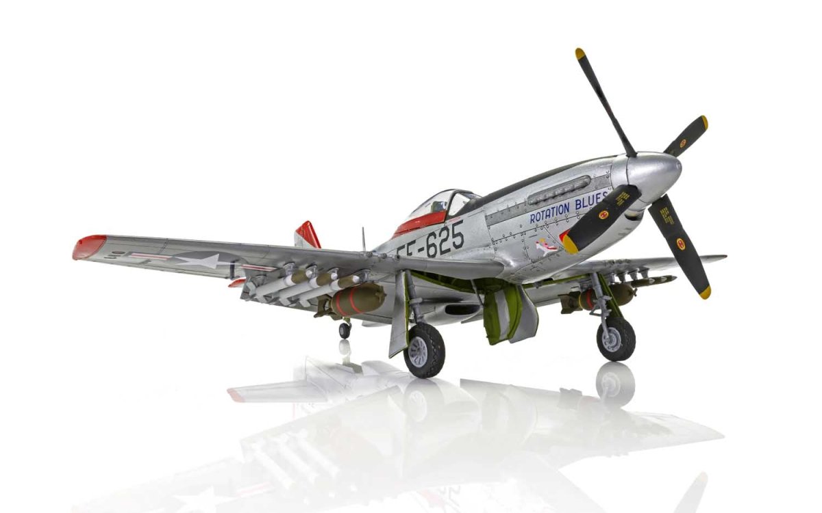 Airfix A05136 North American F51D Mustang 1:48 - Phillips Hobbies
