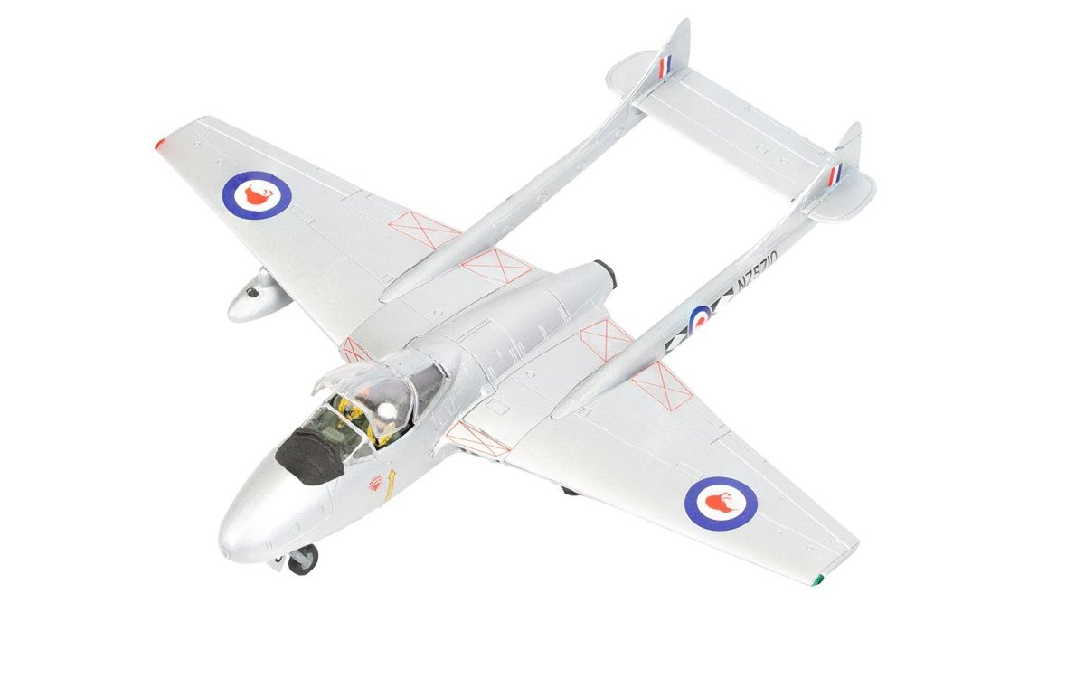 Airfix A55204A de Havilland Vampire T.11 Gift Set 1:72 - Phillips Hobbies