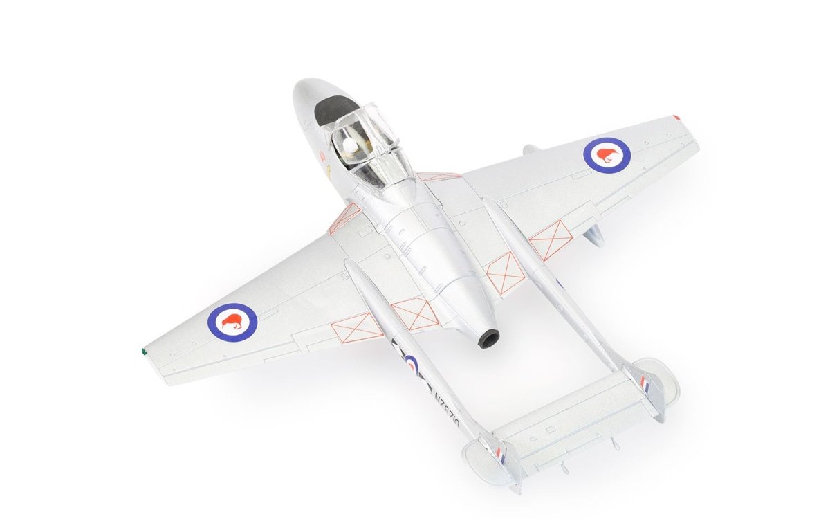Airfix A55204A de Havilland Vampire T.11 Gift Set 1:72 - Phillips Hobbies