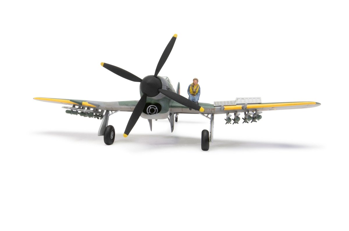 Airfix A55208A Hawker Typhoon Mk.Ib Hanging Gift Set 1:72 - Phillips Hobbies