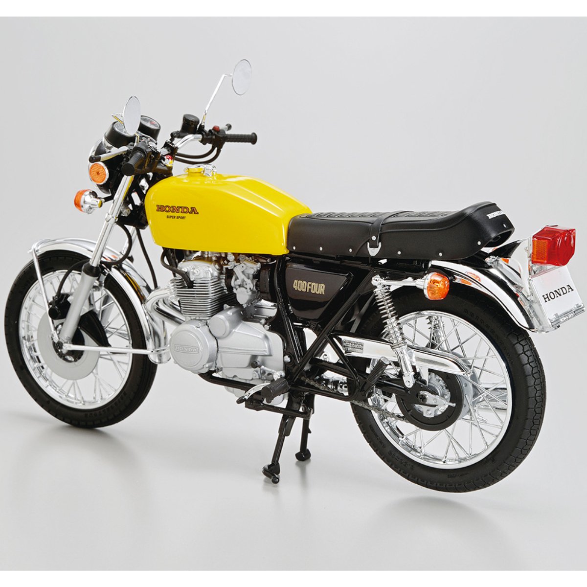 Aoshima 06385 Honda CB400 Four '76 Plastic Kit - 1:12 Scale - Phillips Hobbies