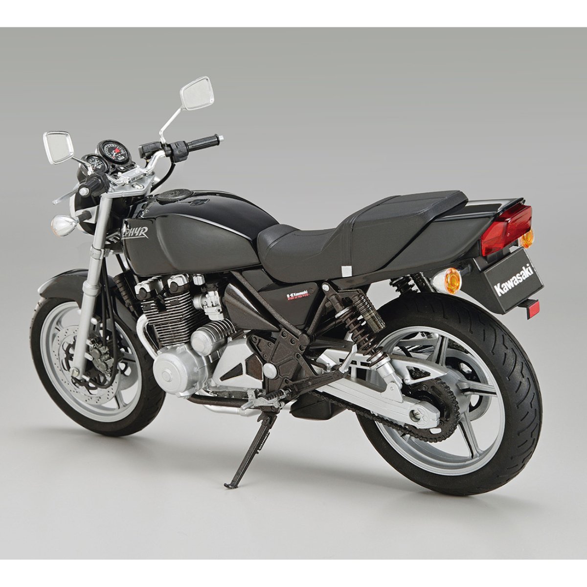 Aoshima Kawasaki ZR400C Zephyr Plastic Kit - 1:12 Scale - Phillips Hobbies
