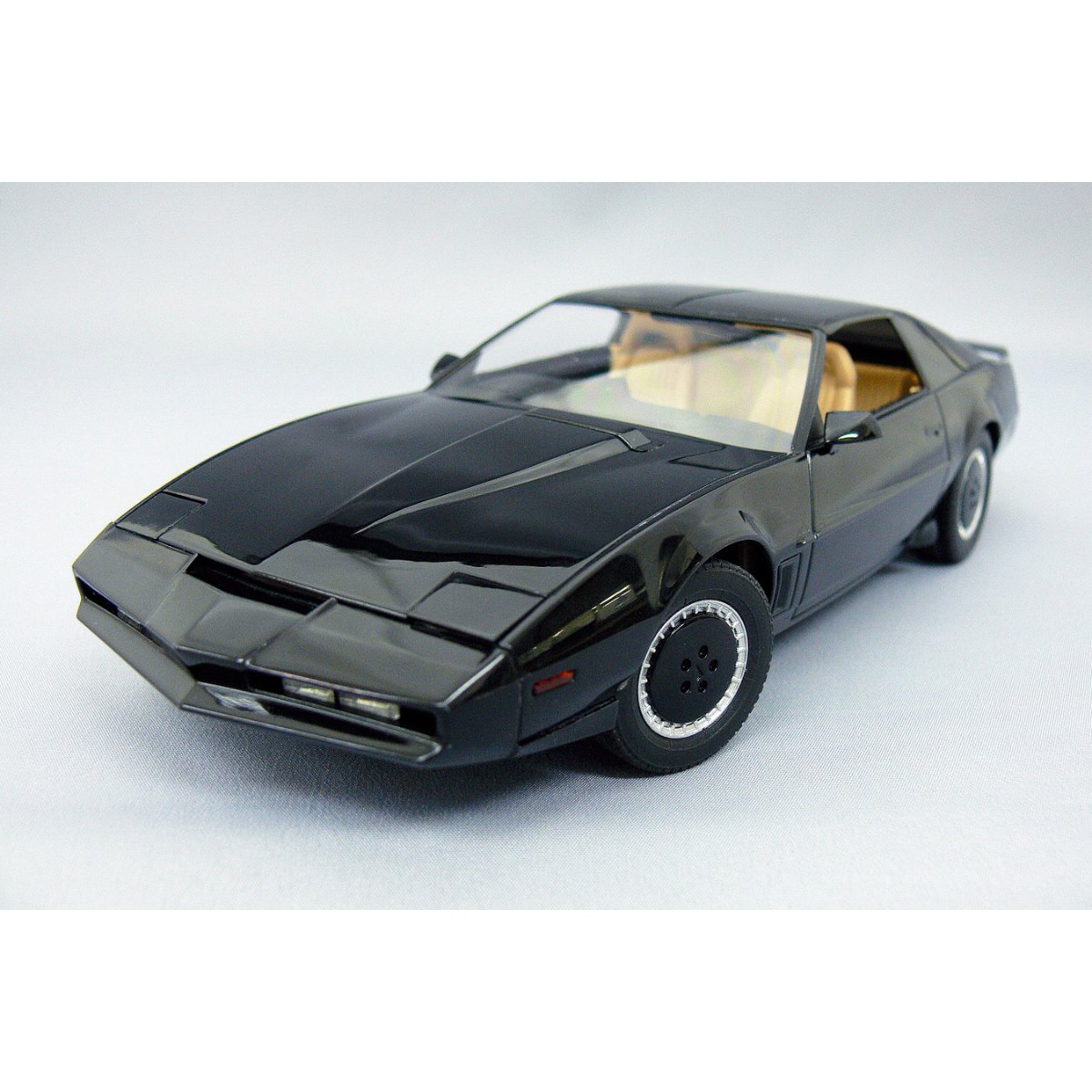 Aoshima Knight Rider Knight 2000 K.I.T.T. Season III Plastic Kit - 1:24 Scale - Phillips Hobbies