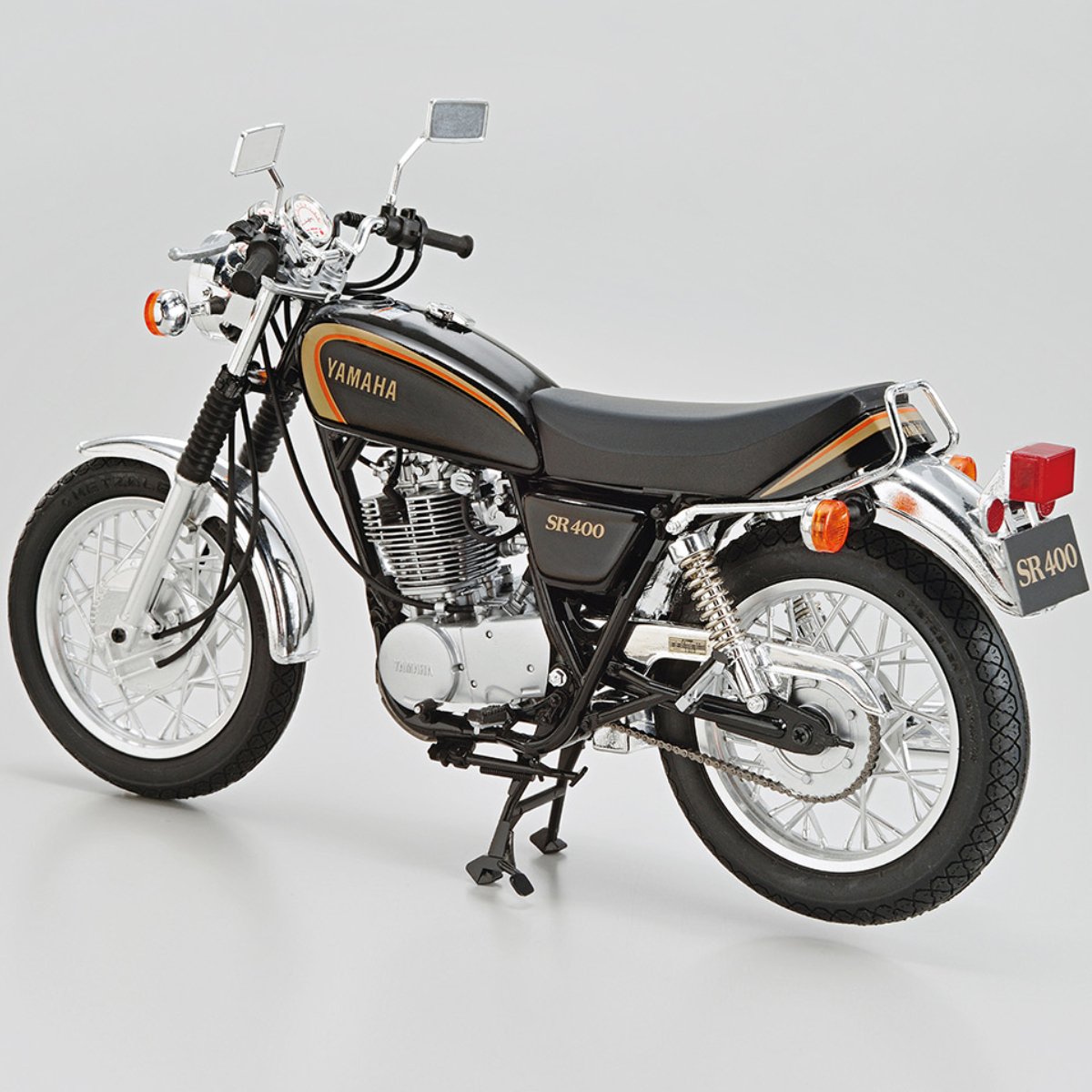 Aoshima Yamaha 1JR SR400S Limited Edition '95 Plastic Kit - 1:12 Scale - Phillips Hobbies