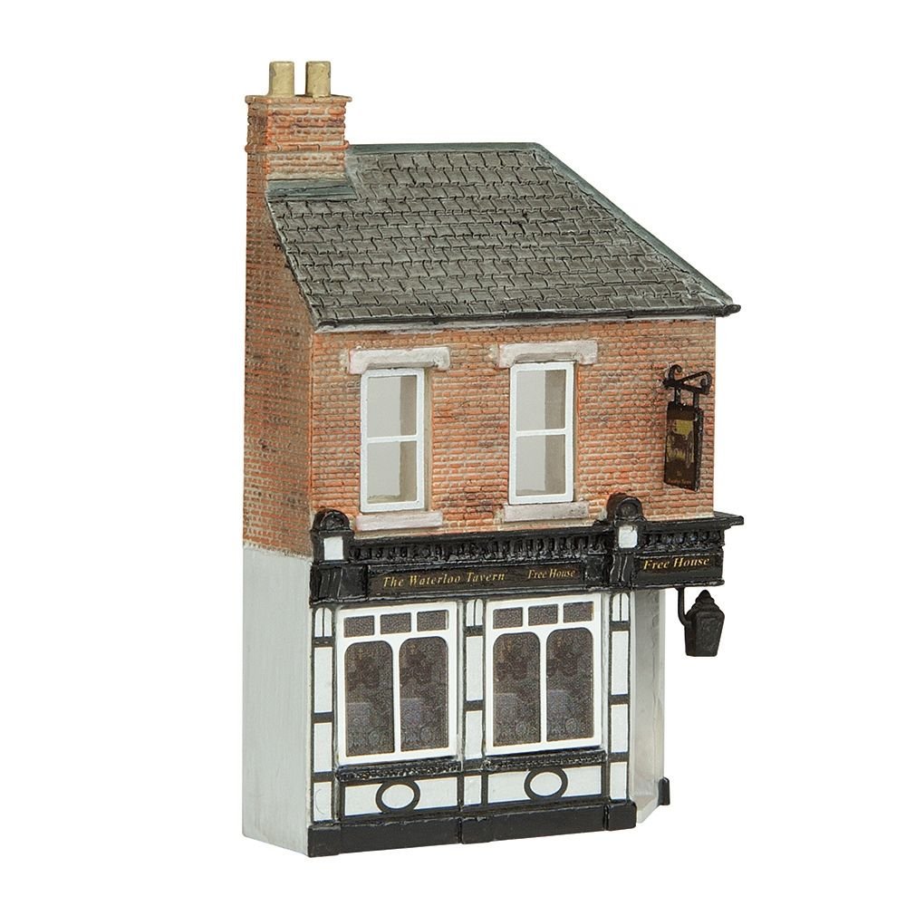 Bachmann 42 - 267 Scenecraft Low Relief Corner Pub - N Gauge - Phillips Hobbies