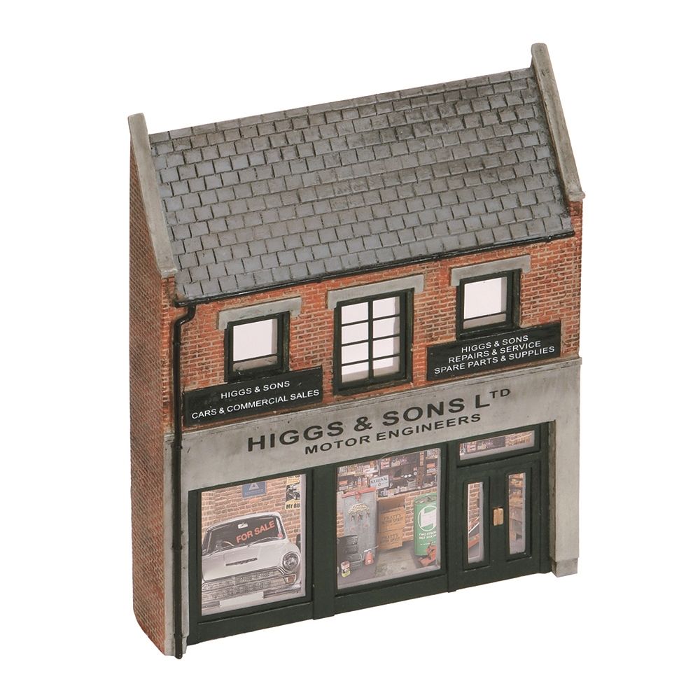 Bachmann 44 - 224 Scenecraft Low Relief Town Garage - OO Gauge - Phillips Hobbies