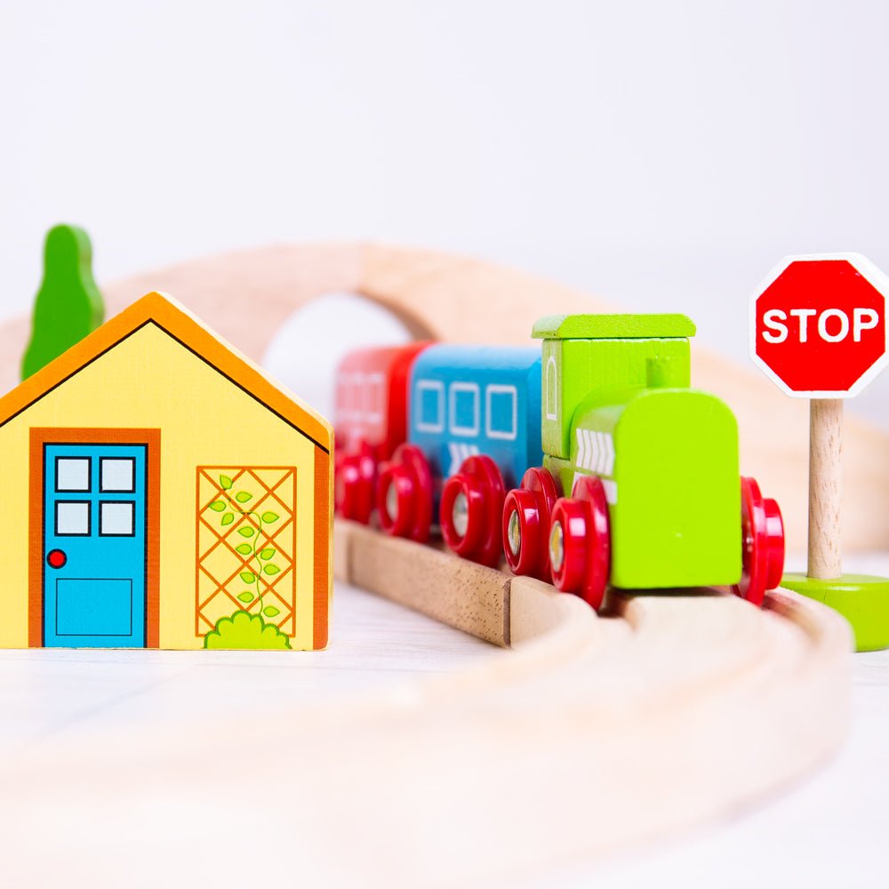 Bigjigs Figure of Eight Train Set - Wooden Train Set - Phillips Hobbies