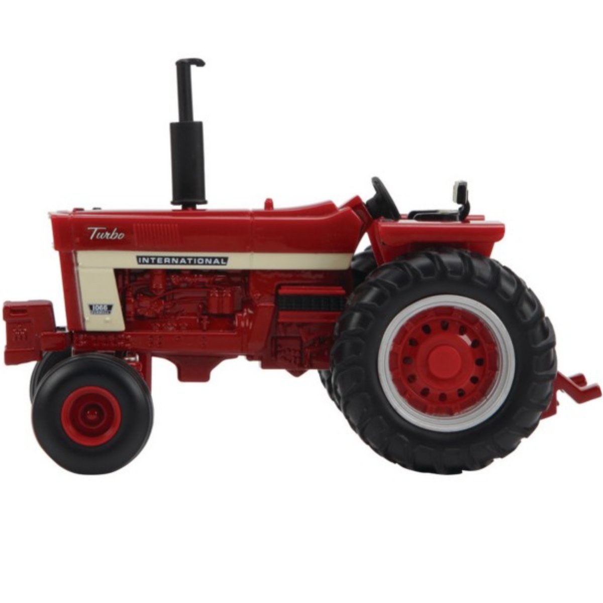 Britains International Harvester Farmall 1066 - 1:32 Scale - Phillips Hobbies