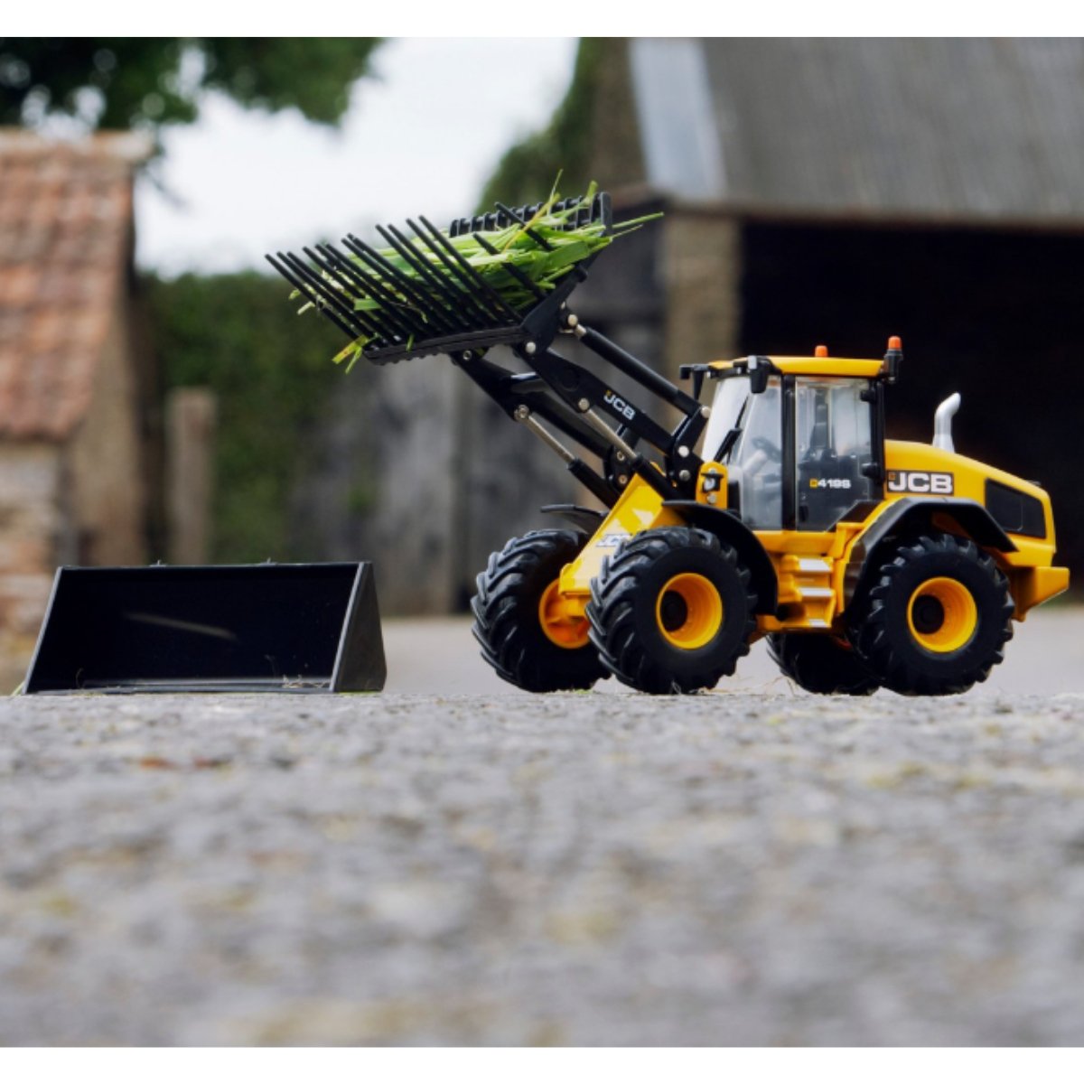 Britains JCB 419S Wheeled Loading Shovel - 1:32 Scale - Phillips Hobbies