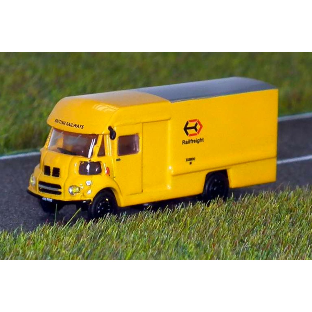 BT Models N043 Leyland FG Van, BR Railfreight - N Scale - Phillips Hobbies