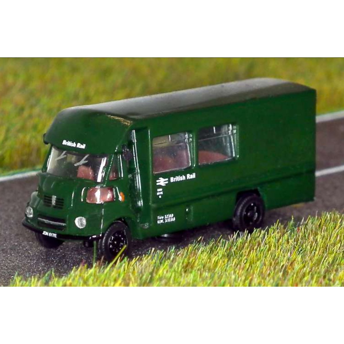 BT Models N046 Leyland FG Crewbus British Rail (Green) - N Scale - Phillips Hobbies