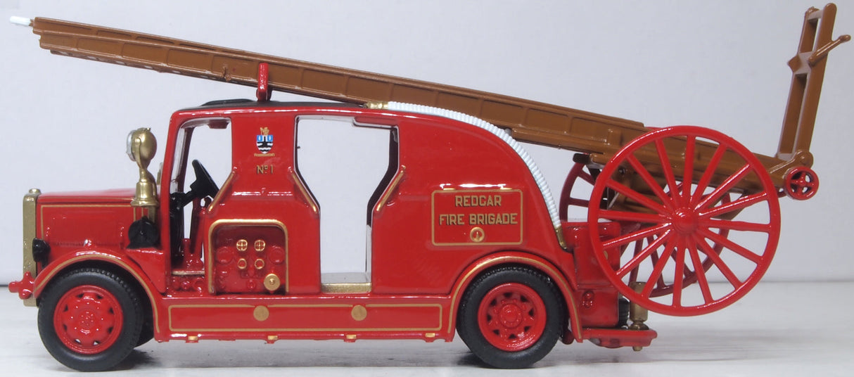 Oxford Diecast 76LC004 Leyland Cub FK7 Redcar Fire Brigade - 1:76 Scale