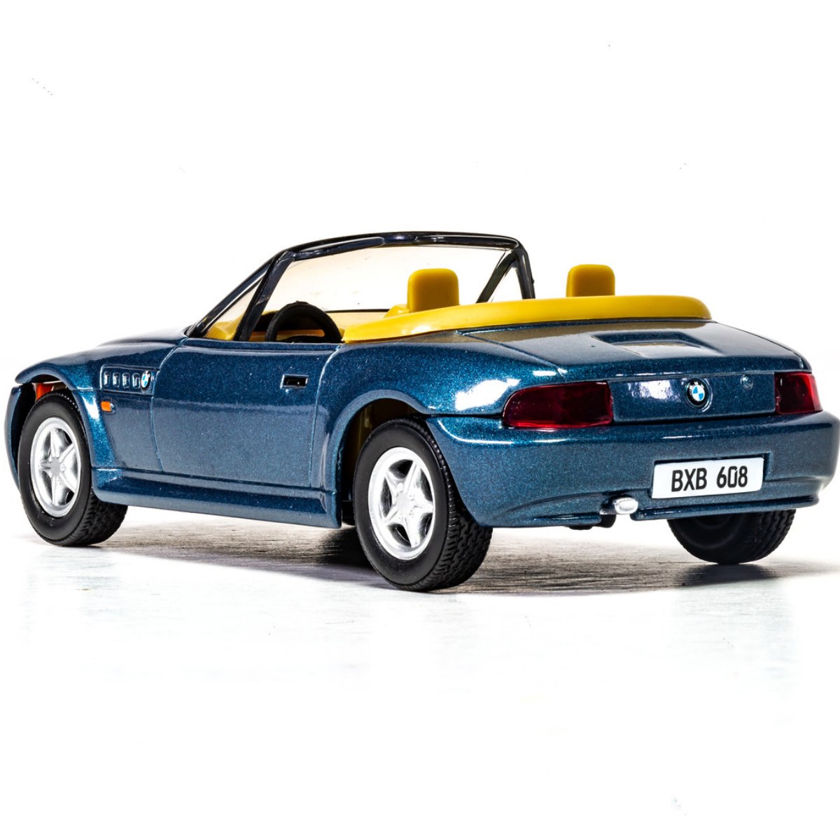 Corgi CC04905 James Bond BMW Z3 'GoldenEye' - Phillips Hobbies
