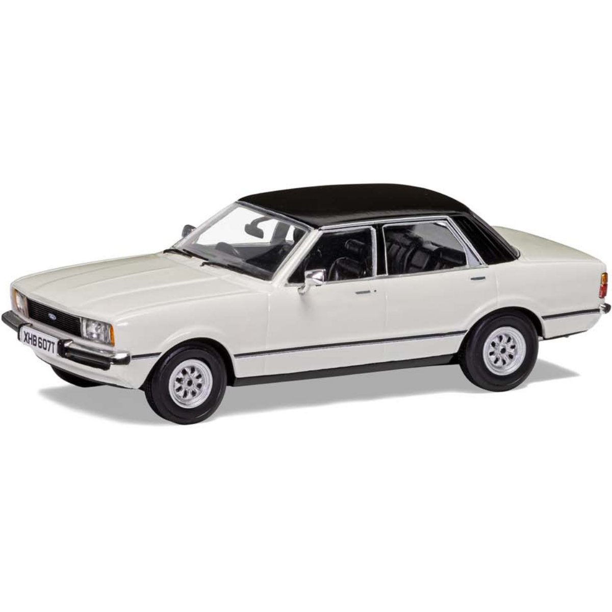Corgi VA11913 Vanguards Ford Cortina MK4 2.0 GL Diamond White