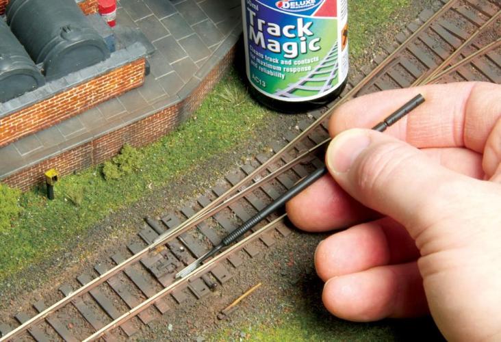 Deluxe Materials Track Magic 50ml - Phillips Hobbies