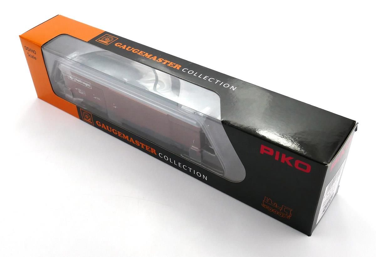 Gaugemaster Track Cleaning Wagon BR Railfreight - OO/HO Scale - Phillips Hobbies