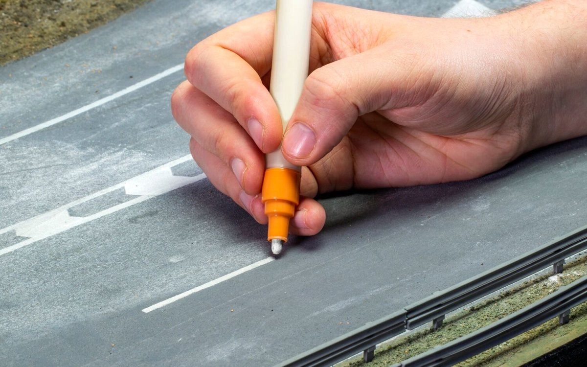 Humbrol AV0100 Weathering Pens - Phillips Hobbies