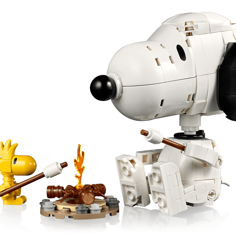 LEGO 21368 Snoopy Peanuts: Snoopy's Doghouse - Phillips Hobbies