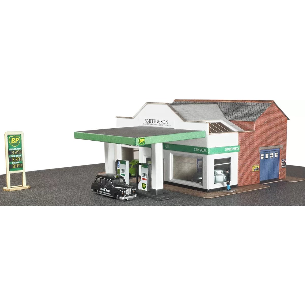 Metcalfe PN181 Service Station Card Kit - N Gauge - Phillips Hobbies