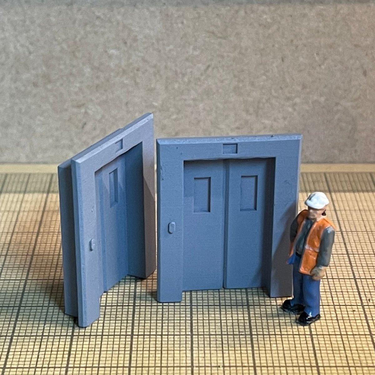 OO Gauge Elevator Doors x2 Unpainted - Rusty Rails Modelling