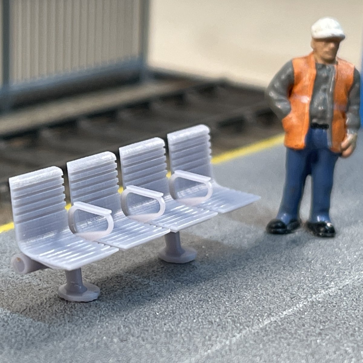 OO Gauge Modern Benches x3 Unpainted - Rusty Rails Modelling