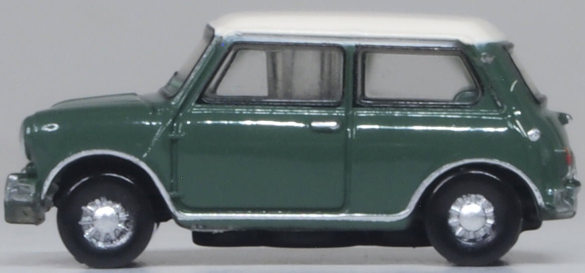 Oxford Diecast 120MN003 Mini Almond Green/Old English White - TT:120 Scale - Phillips Hobbies