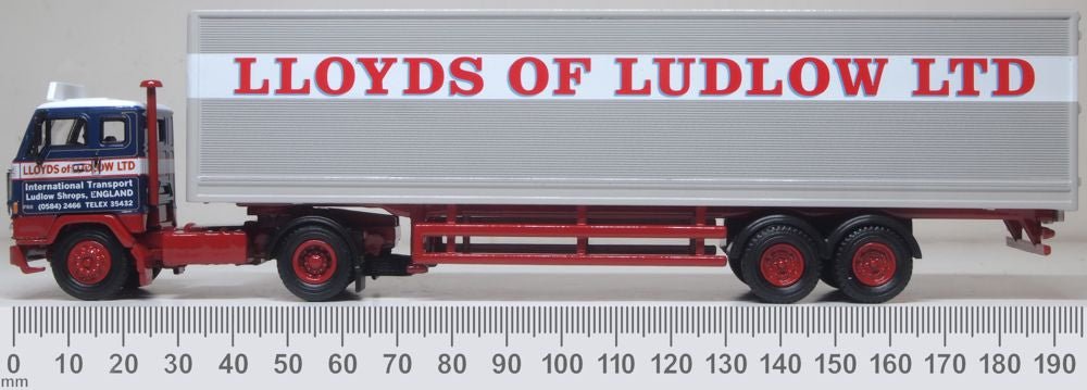 Oxford Diecast 76F88003 Volvo F88 40ft Box Trailer Lloyds Of Ludlow - 1:76 Scale - Phillips Hobbies