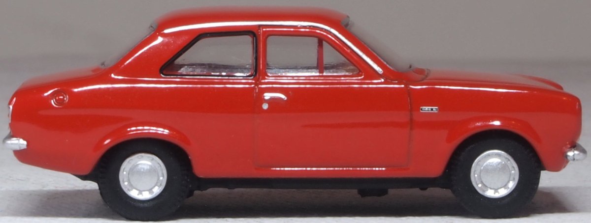 Oxford Diecast 76FE005 Ford Escort MK1 Sunset Red - 1:76 Scale - Phillips Hobbies