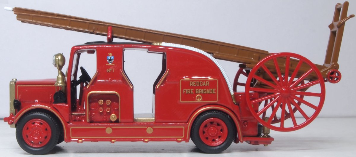 Oxford Diecast 76LC004 Leyland Cub FK7 Redcar Fire Brigade - 1:76 Scale - Phillips Hobbies