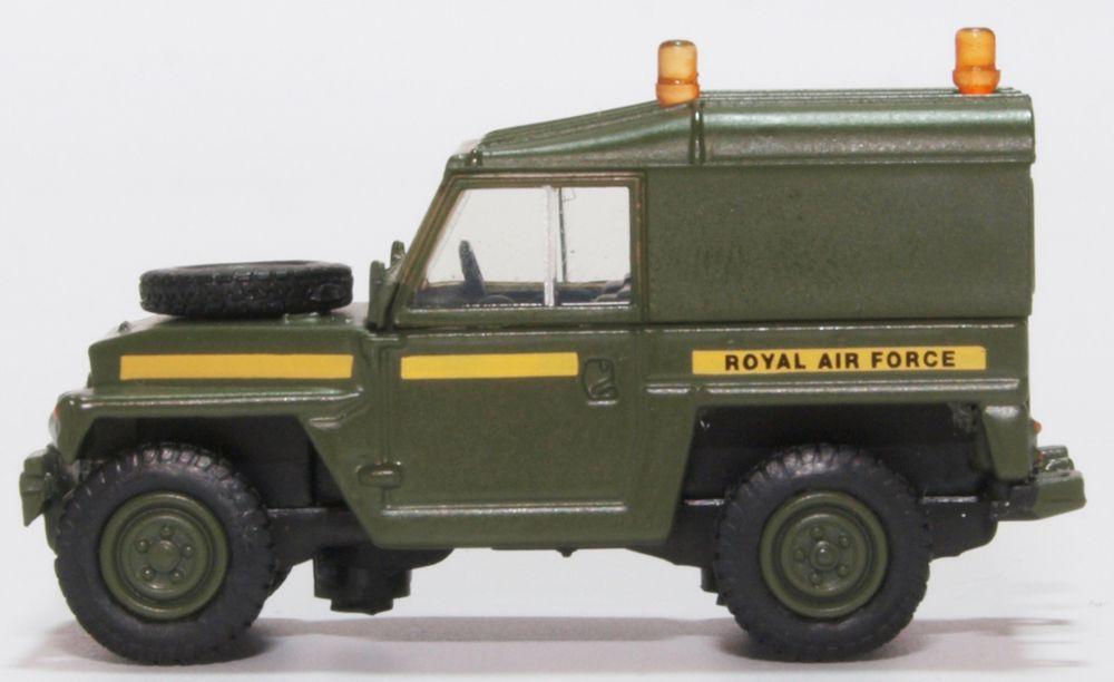 Oxford Diecast 76LRL005 Land Rover Lightweight RAF - Phillips Hobbies