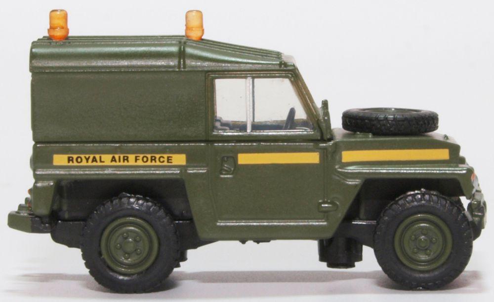 Oxford Diecast 76LRL005 Land Rover Lightweight RAF - Phillips Hobbies