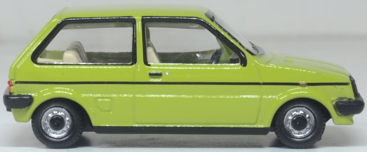Oxford Diecast 76MET004 Austin Mini Metro Applejack - 1:76 Scale - Phillips Hobbies