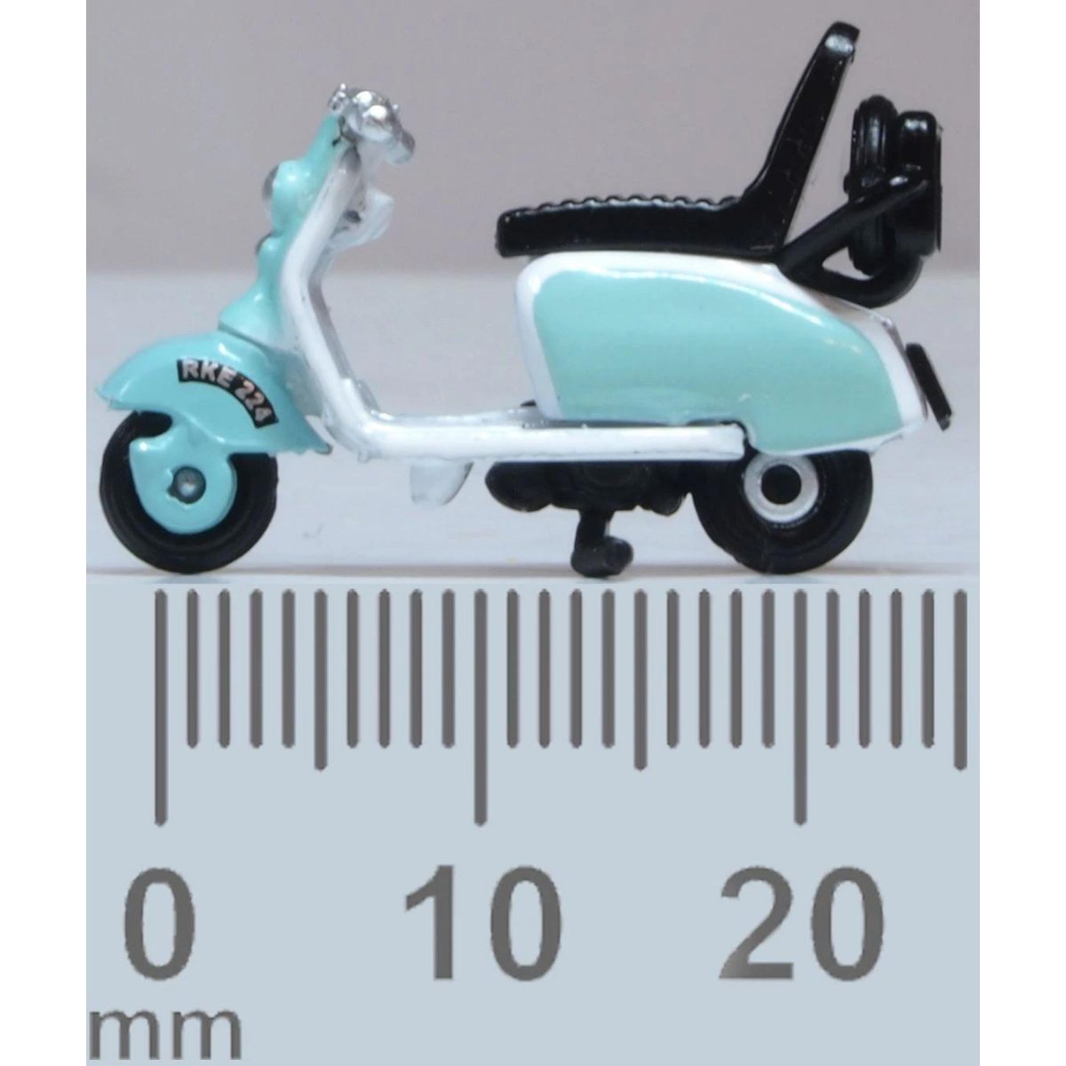 Oxford Diecast 76SC001 Scooter Blue & White - Phillips Hobbies