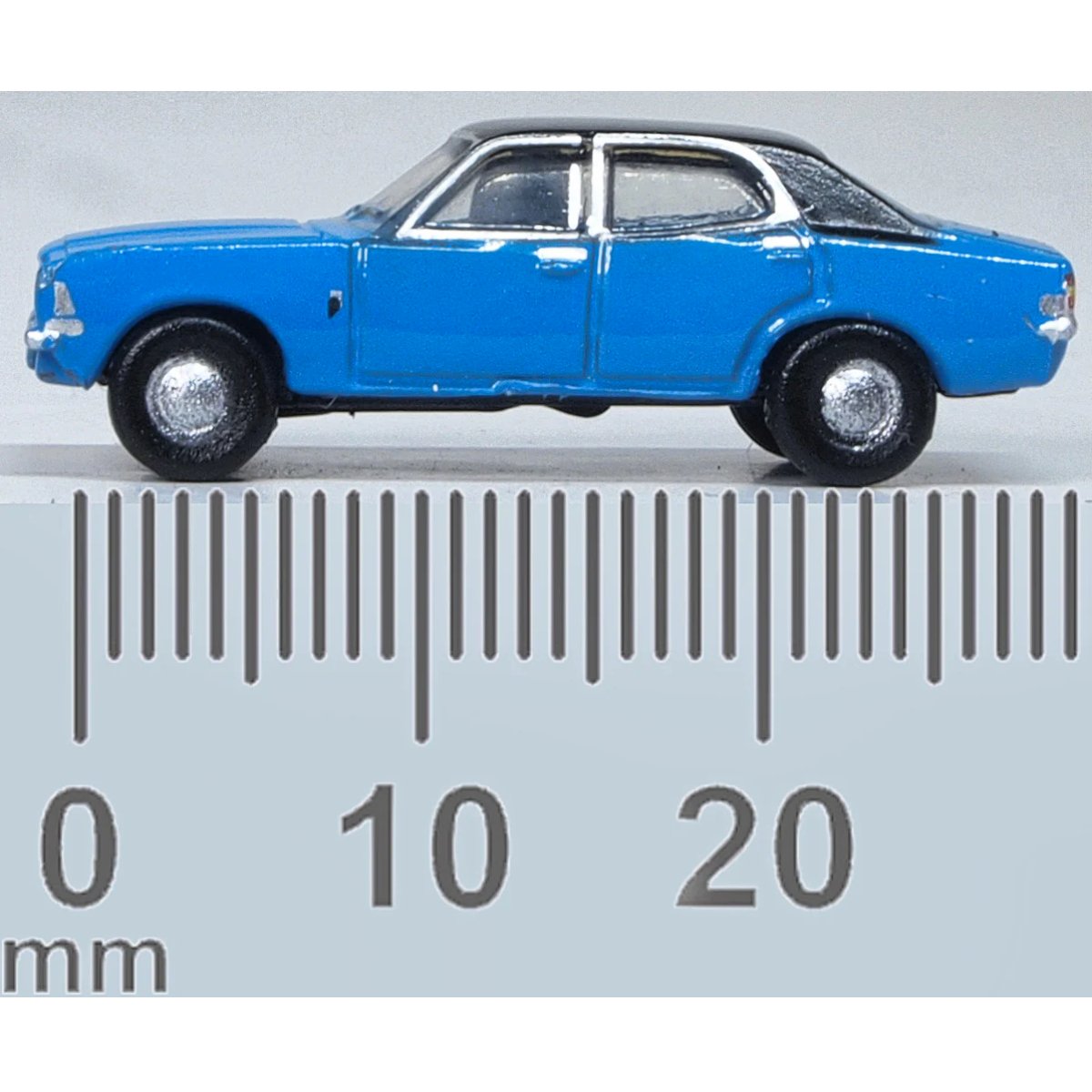 Oxford Diecast NCOR3005 Electric Monza Blue Cortina MKIII - Phillips Hobbies