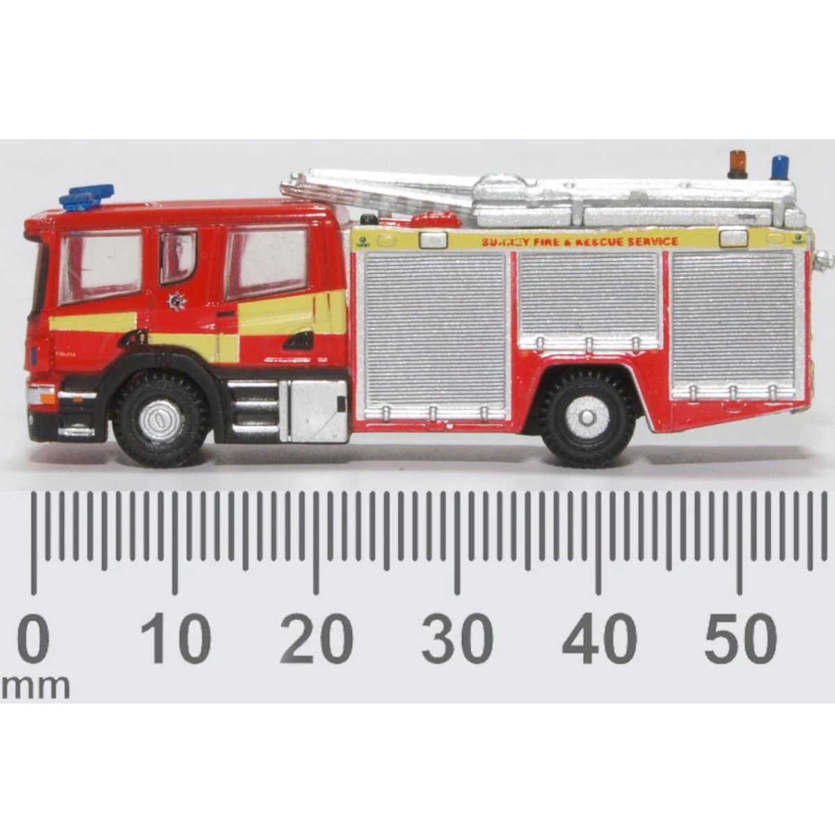 Oxford Diecast NSFE007 Scania Pump Ladder Surrey Fire & Rescue - Phillips Hobbies