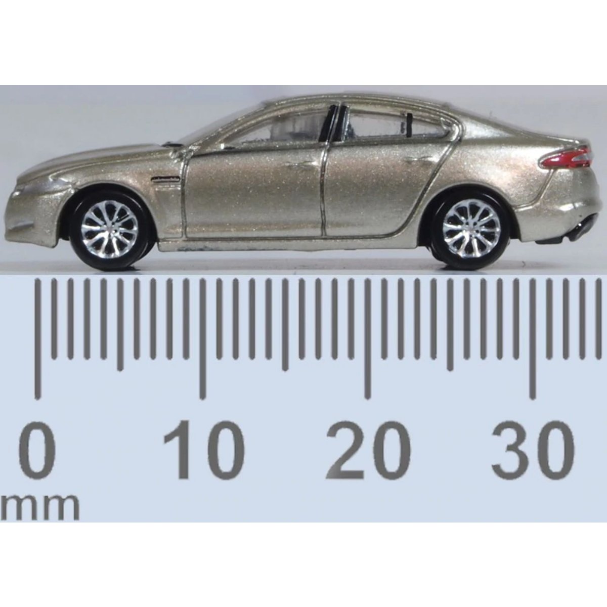 Oxford Diecast NXF003 Jaguar XF Cashmere - Phillips Hobbies