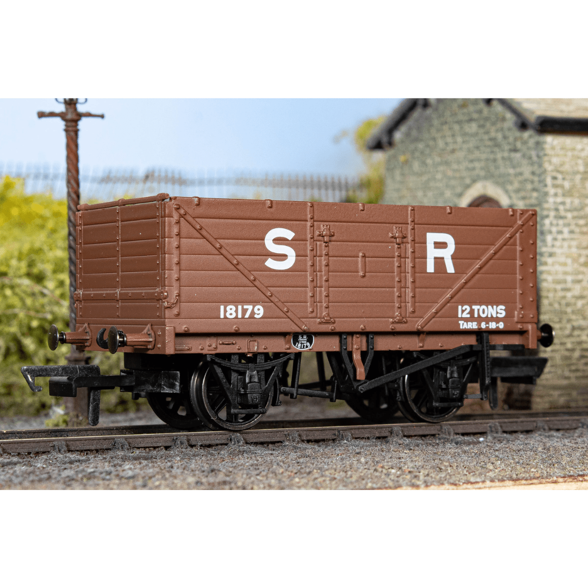 Oxford Rail 7 Plank Mineral Wagon SR18179 - OO Gauge - Phillips Hobbies
