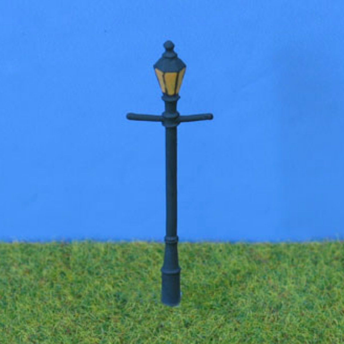 P&D Marsh 5x Unpainted Gas Street Lamps (OO Gauge) - Phillips Hobbies