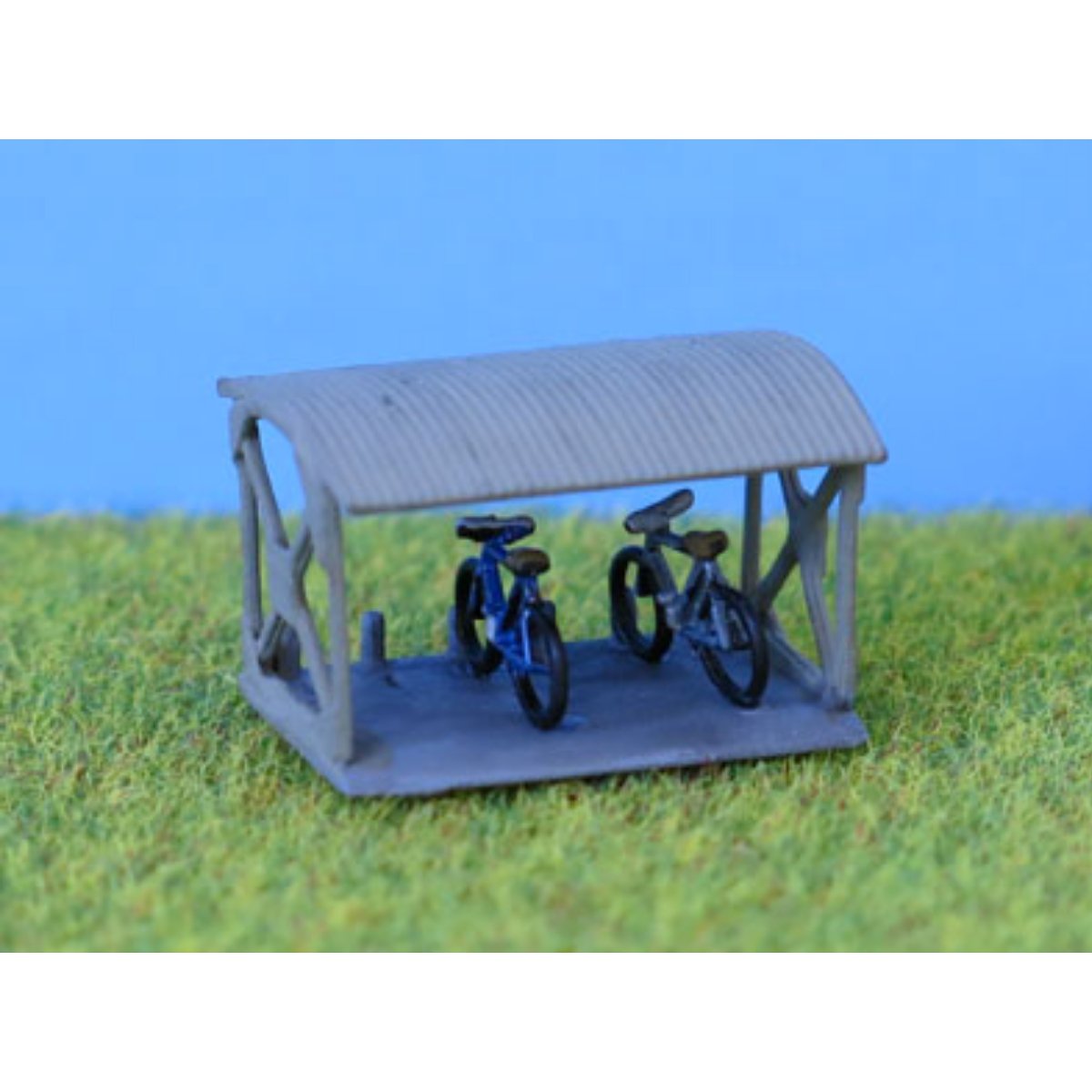 P&D Marsh PDB13 Unpainted Bike Shed & Bikes (N Gauge) - Phillips Hobbies