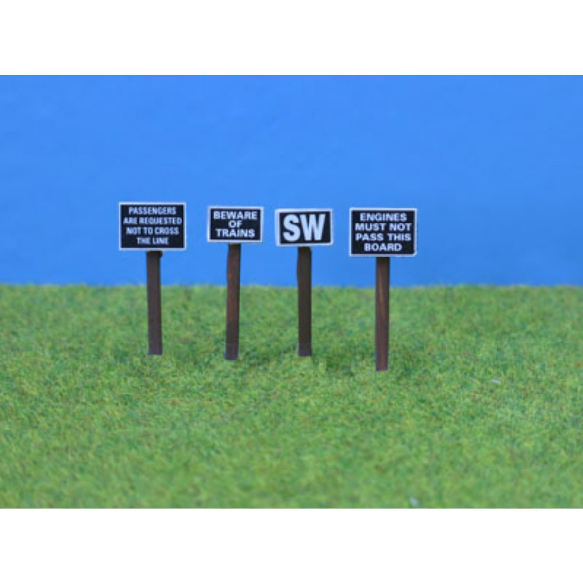 P&D Marsh PDZ12 Trackside Signage (OO Gauge) - Phillips Hobbies