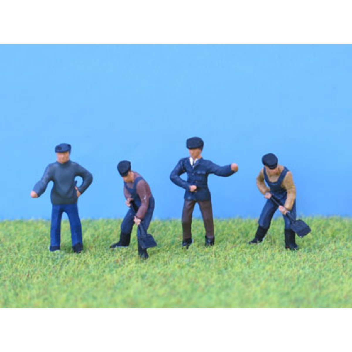 P&D Marsh PDZ19 Locomotive Crew (OO Gauge) - Phillips Hobbies