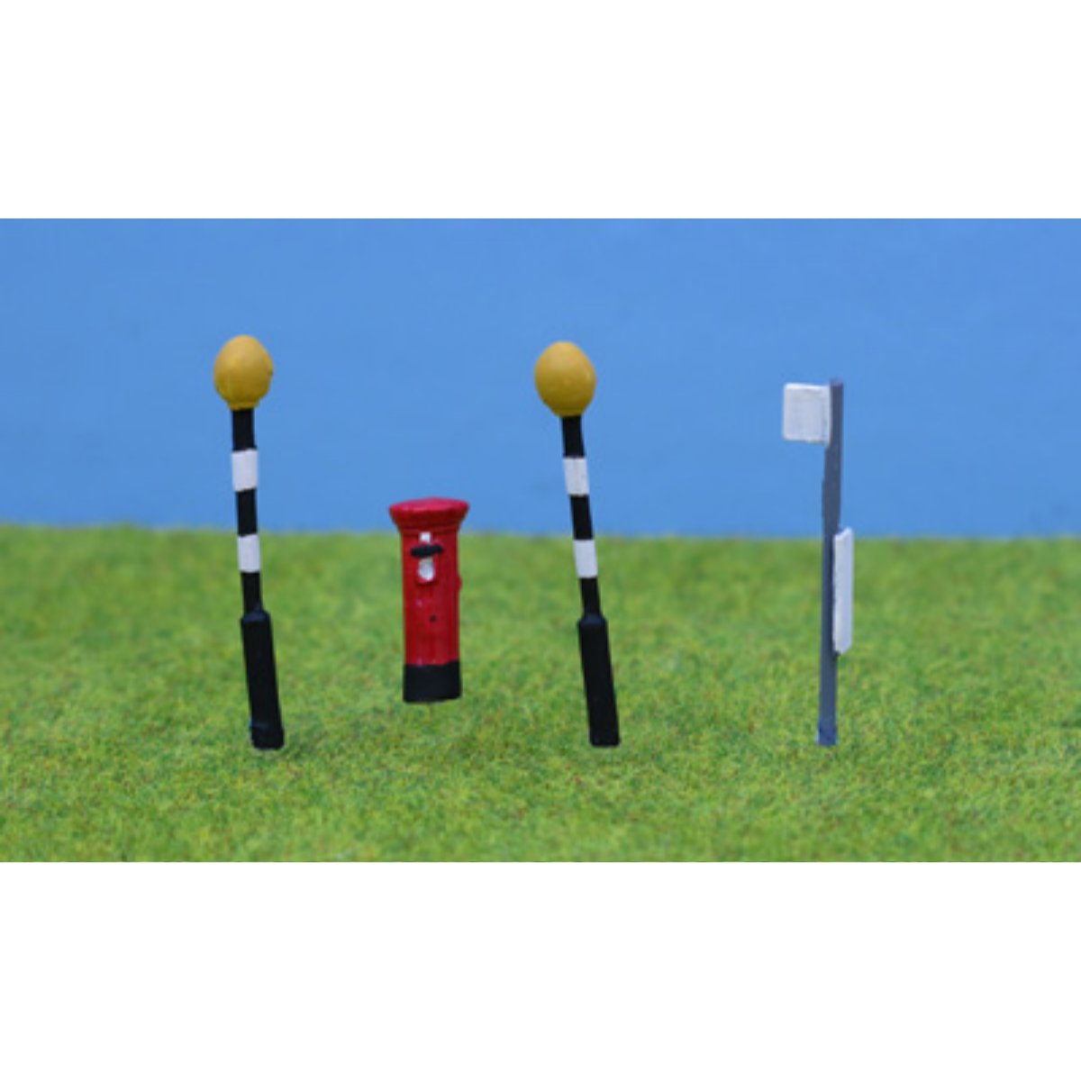 P&D Marsh PDZ37 Belishas, Bus Stop & Postbox (OO Gauge) - Phillips Hobbies