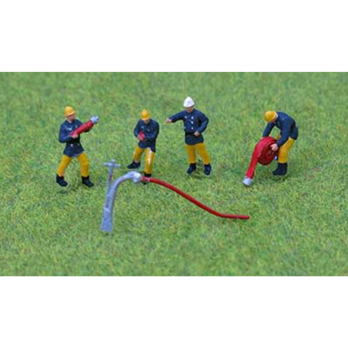 P&D Marsh PDZ41 1970/80 Fire Crew (OO Gauge) - Phillips Hobbies