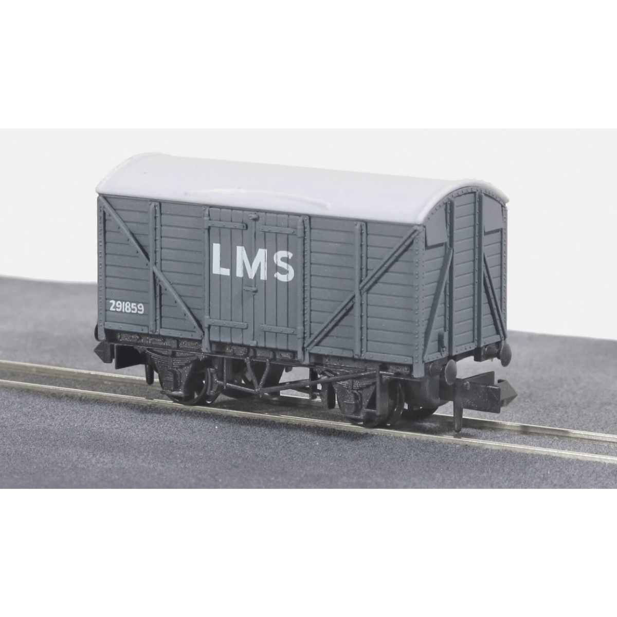 Peco NR - 43M Box Van LMS Light Grey - N Gauge - Phillips Hobbies