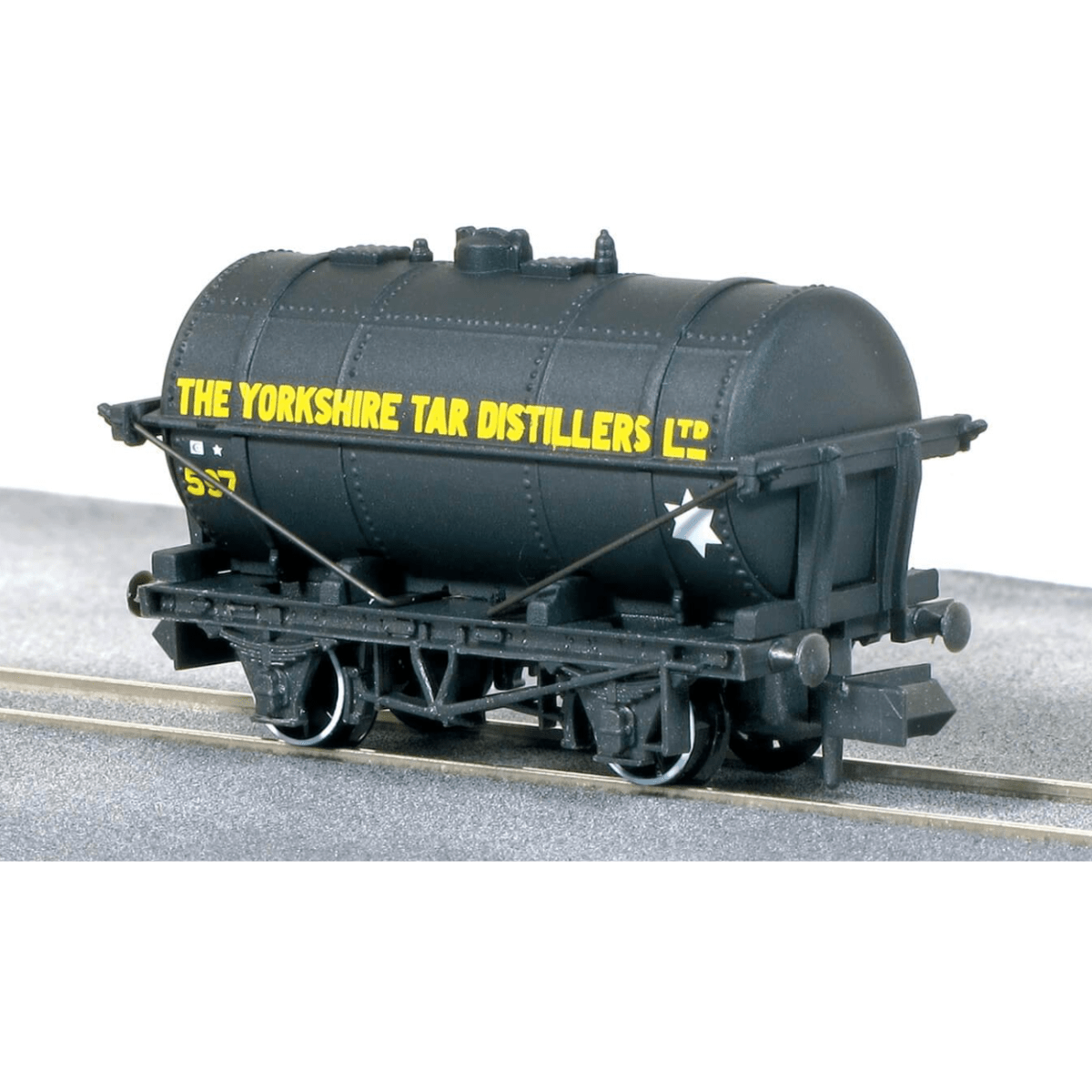 Peco NR - P180 Yorkshire Tar Distillers Tank Wagon No.597 - N Gauge - Phillips Hobbies