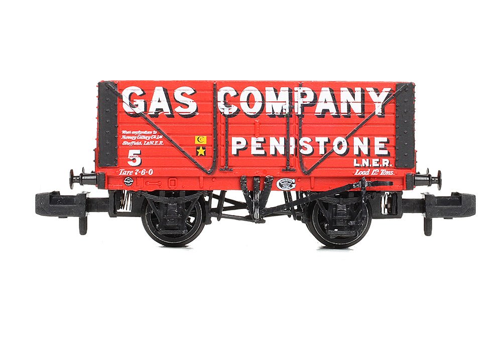 PRE - ORDER: Graham Farish 8 Plank Wagon Fixed Ends 'Gas Company Penistone' Red - N Gauge - Phillips Hobbies