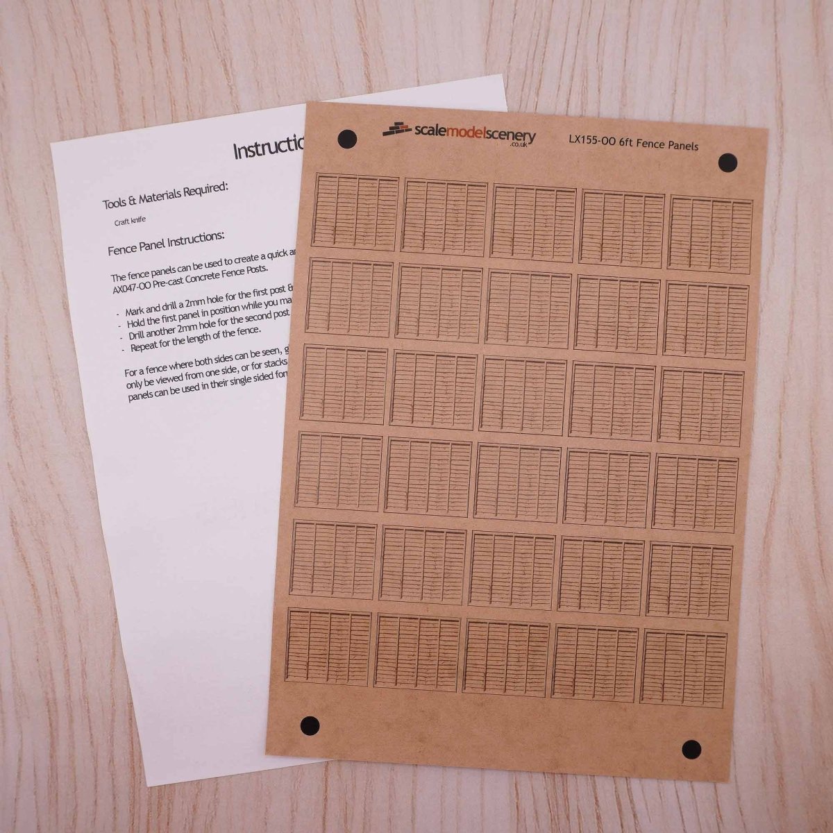 Scale Model Scenery 6ft Fence Panels Kit - OO/HO Gauge - Phillips Hobbies