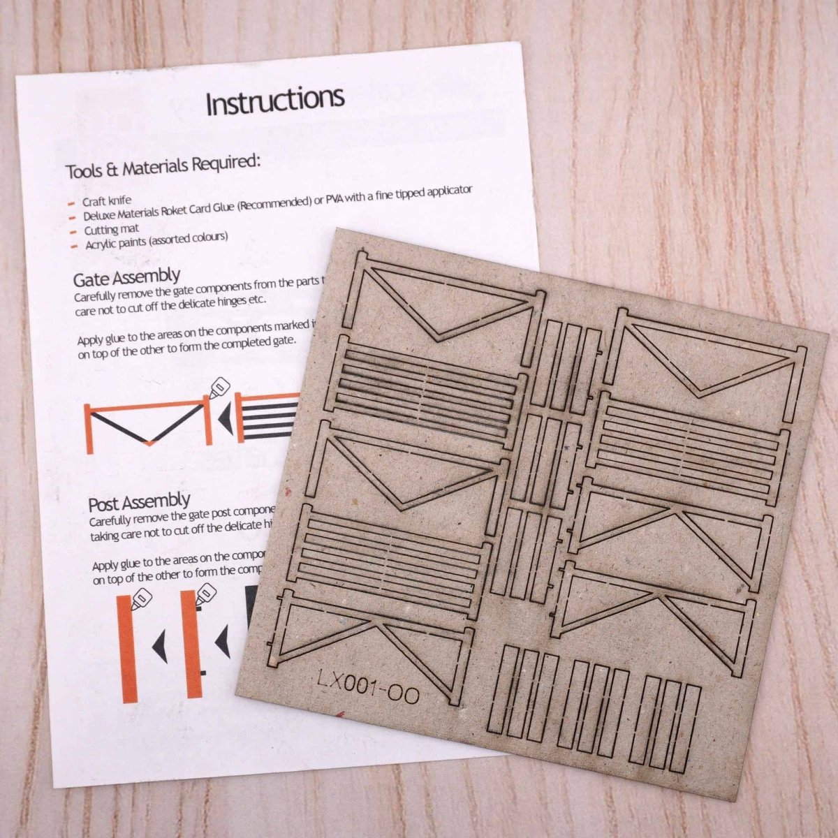 Scale Model Scenery Five Bar Gates (x3) - OO/HO Gauge Kit - Phillips Hobbies